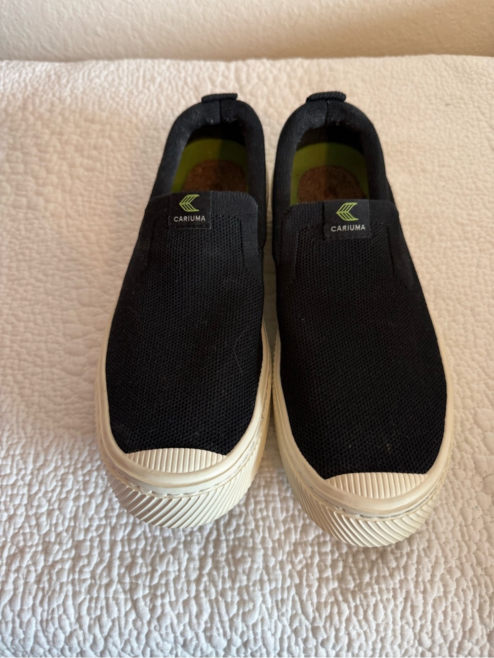 Cariuma IBI Black Slip-On Sneakers with Cream Sole Women’s 8 / Men’s 6.5 - Picture 2 of 8